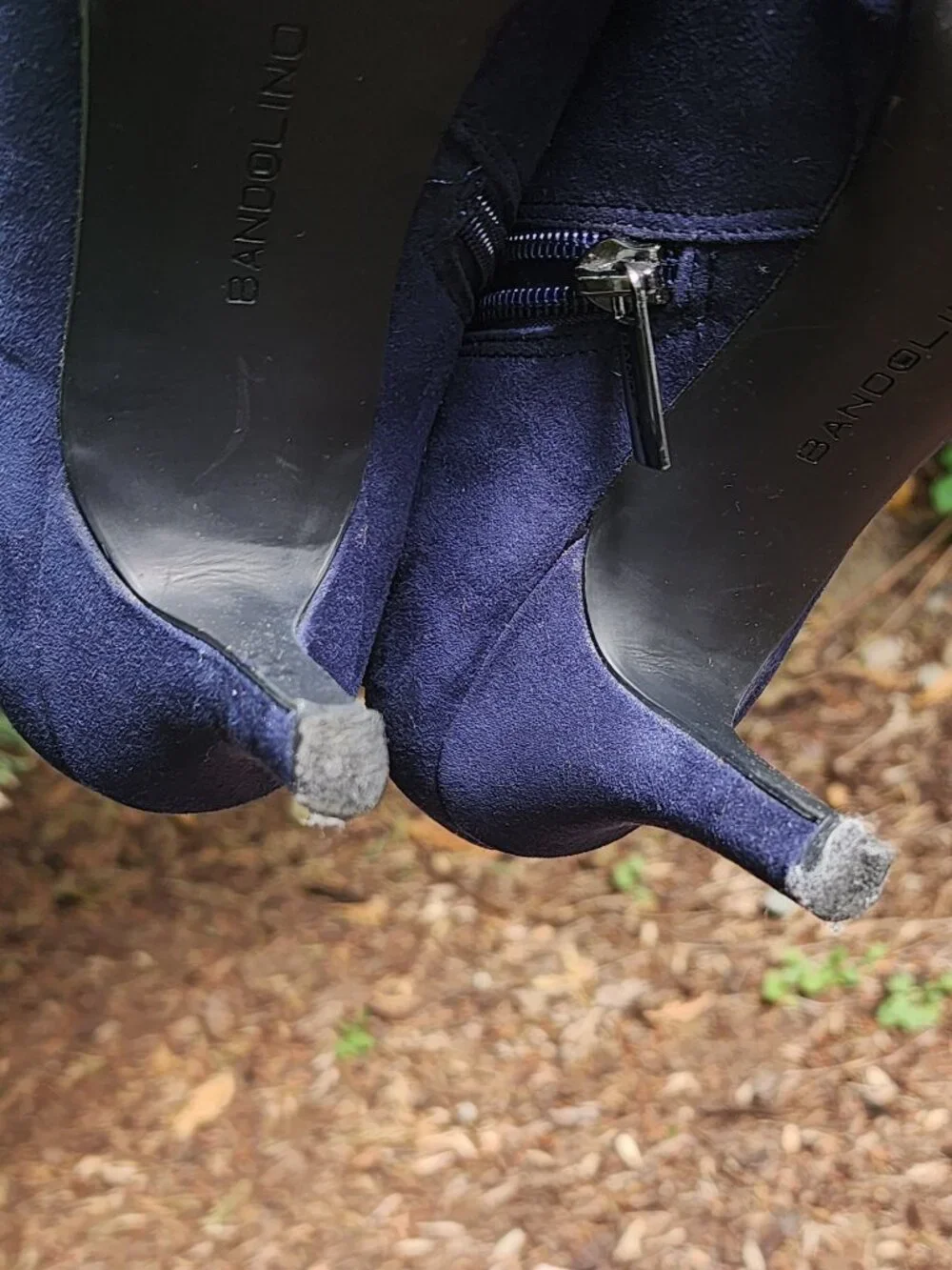 EUC Navy Bandolino Suede booties size 8 Women's heels with Box